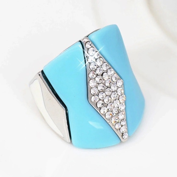 Paved Geometric CZ Crystal Ring Size 6-9 NEW - Picture 3 of 6